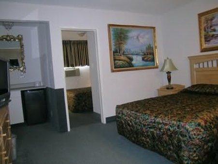 Motel Tradewinds Airport 2*