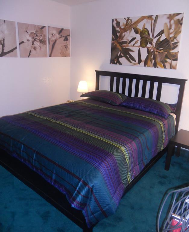 Motel Tradewinds Airport 2*