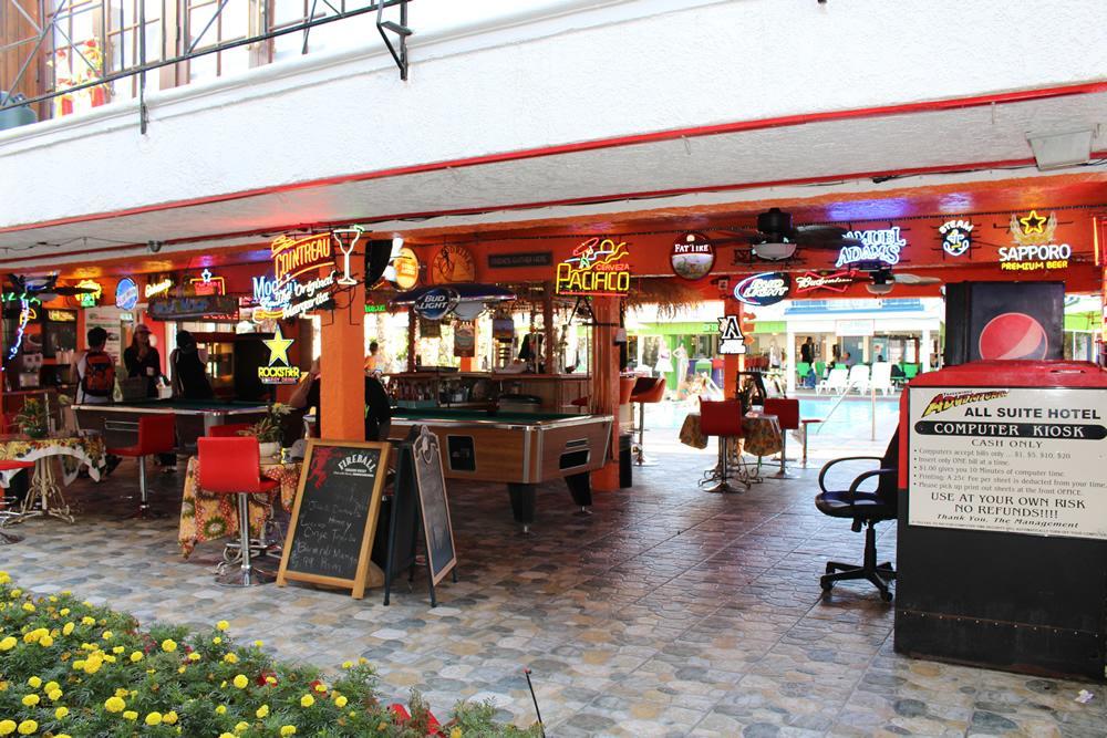 Tradewinds Airport